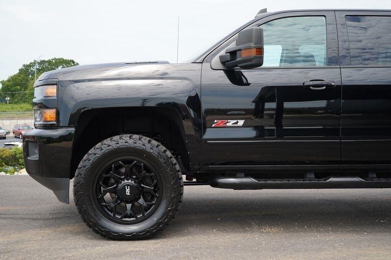 Chevrolet Silverado 2500HD 4WD Crew Cab 153.7" LTZ 2018