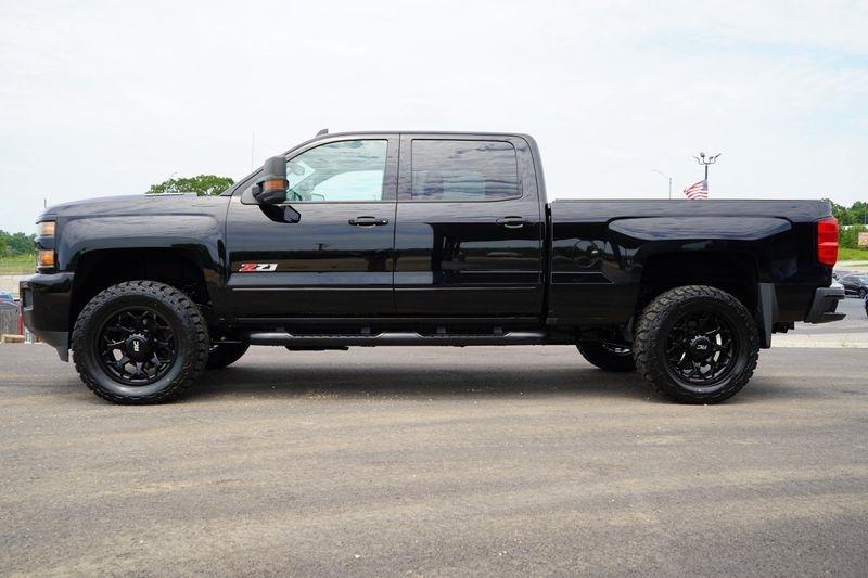 Chevrolet Silverado 2500HD 4WD Crew Cab 153.7" LTZ 2018