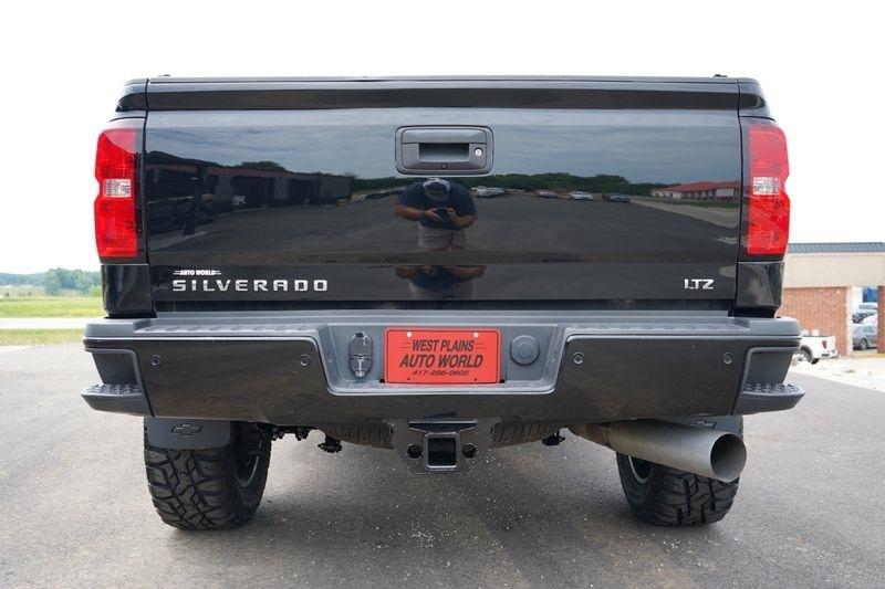 Chevrolet Silverado 2500HD 4WD Crew Cab 153.7" LTZ 2018