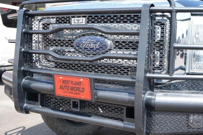 Ford Super Duty F-350 SRW Lariat 4WD Crew Cab 6.75' Box 2015