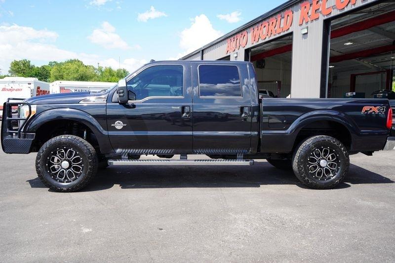 Ford Super Duty F-350 SRW Lariat 4WD Crew Cab 6.75' Box 2015