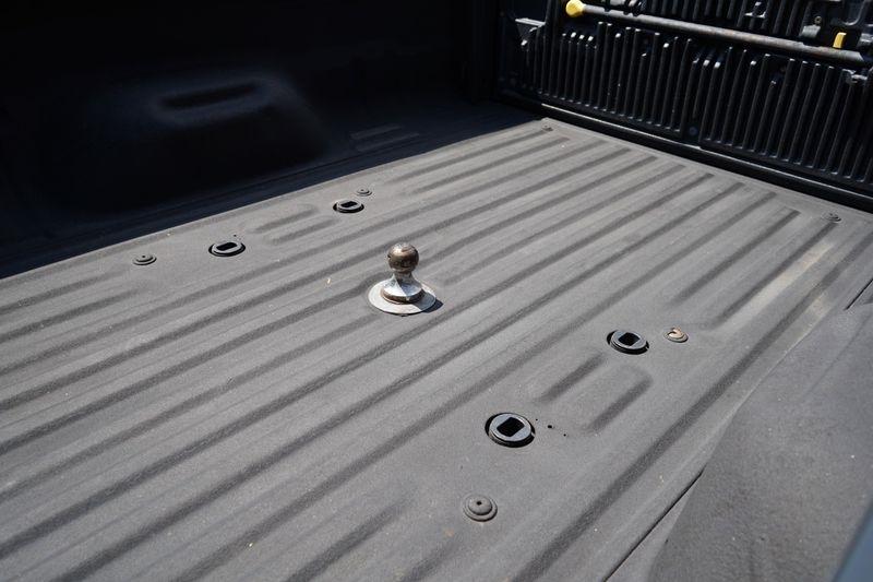 Ford Super Duty F-350 SRW Lariat 4WD Crew Cab 6.75' Box 2015