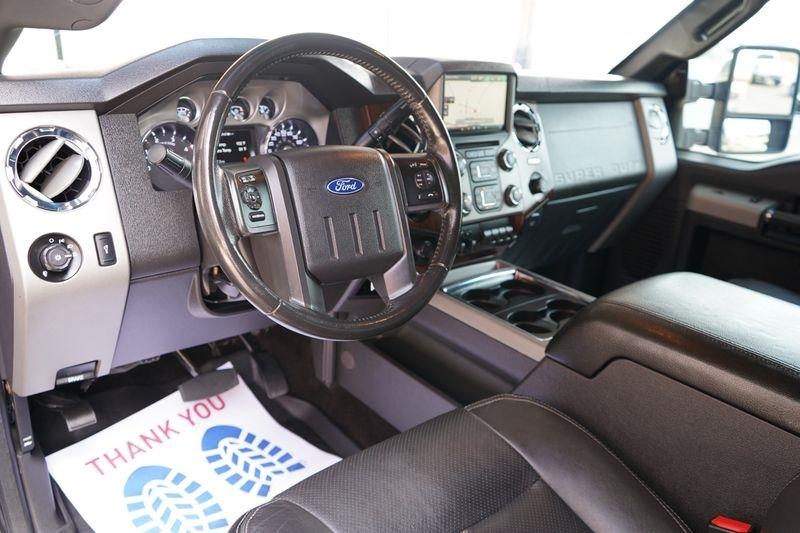 Ford Super Duty F-350 SRW Lariat 4WD Crew Cab 6.75' Box 2015