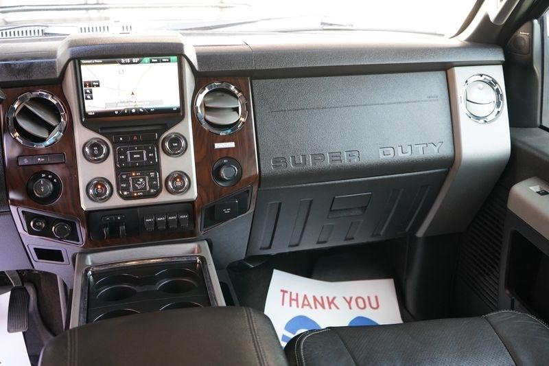 Ford Super Duty F-350 SRW Lariat 4WD Crew Cab 6.75' Box 2015