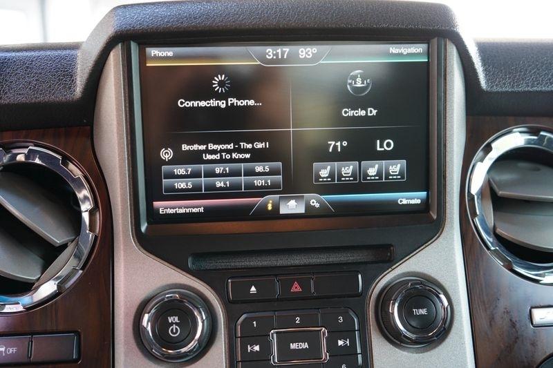 Ford Super Duty F-350 SRW Lariat 4WD Crew Cab 6.75' Box 2015
