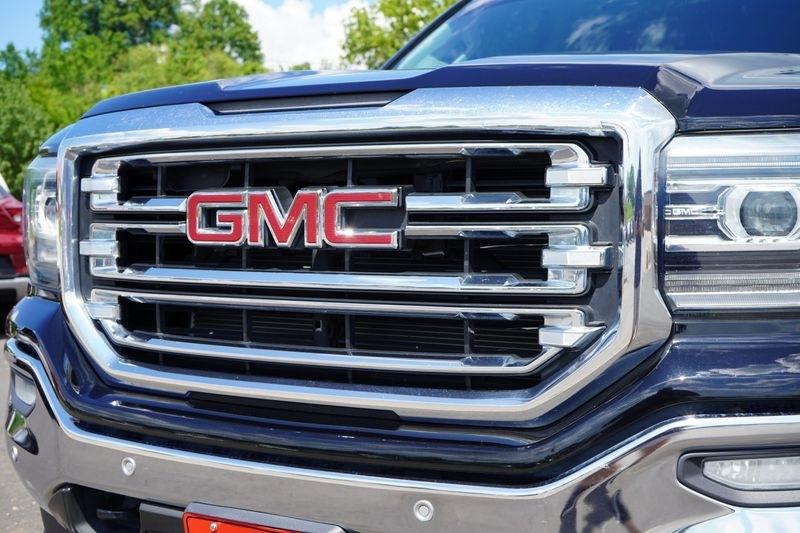 GMC Sierra 1500 4WD Crew Cab 143.5" SLT 2017