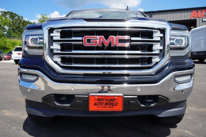 GMC Sierra 1500 4WD Crew Cab 143.5" SLT 2017
