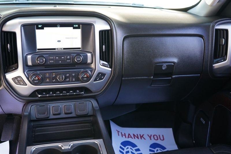 GMC Sierra 1500 4WD Crew Cab 143.5" SLT 2017