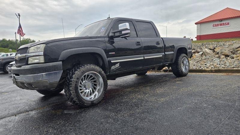 Chevrolet Silverado 2500HD Crew Cab 153" WB 4WD LT 2003