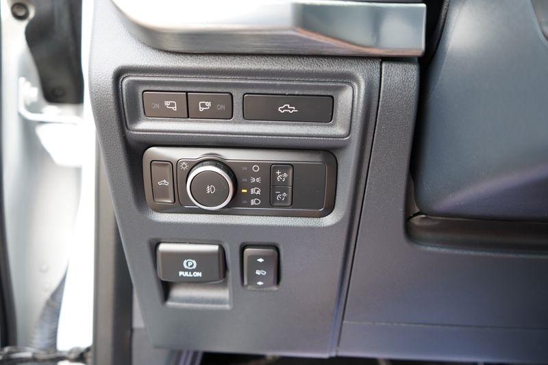 Ford F-150 Lariat 4WD SuperCrew 5.5' Box 2022