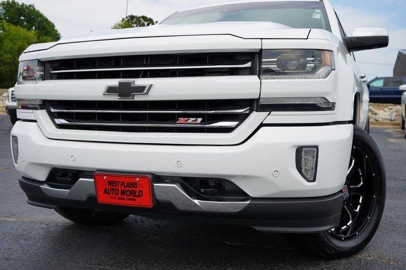 Chevrolet Silverado 1500 4WD Crew Cab 143.5" LTZ w/2LZ 2017
