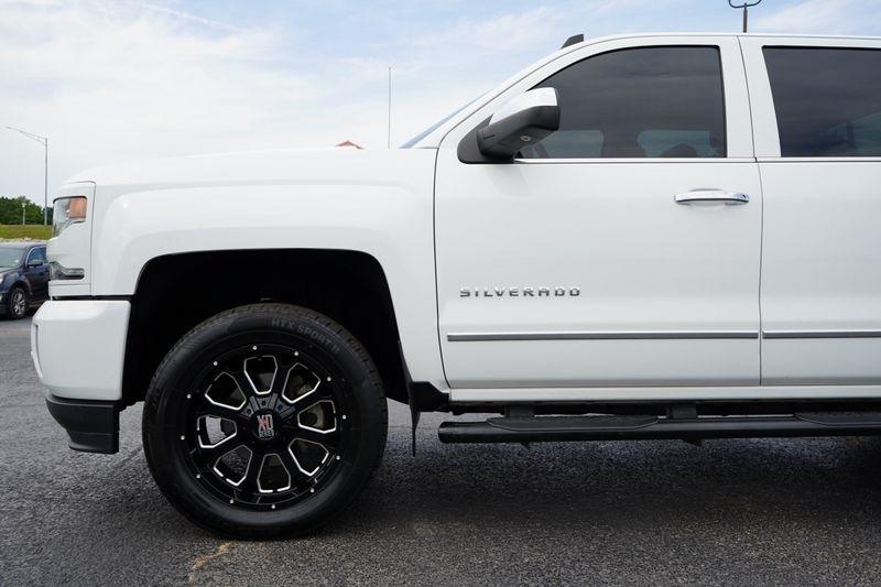Chevrolet Silverado 1500 4WD Crew Cab 143.5" LTZ w/2LZ 2017
