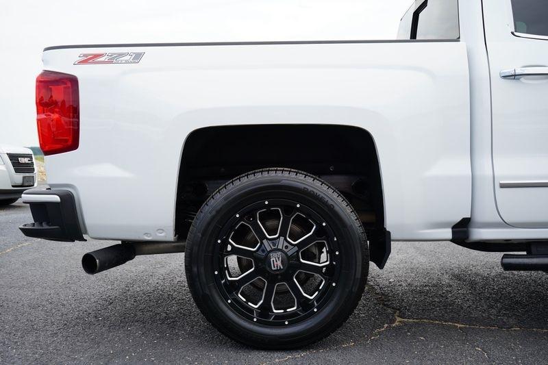 Chevrolet Silverado 1500 4WD Crew Cab 143.5" LTZ w/2LZ 2017