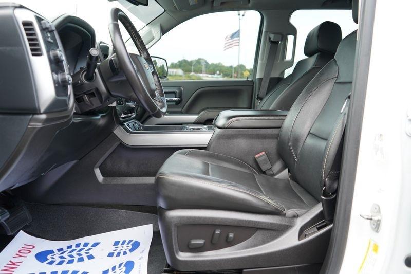 Chevrolet Silverado 1500 4WD Crew Cab 143.5" LTZ w/2LZ 2017