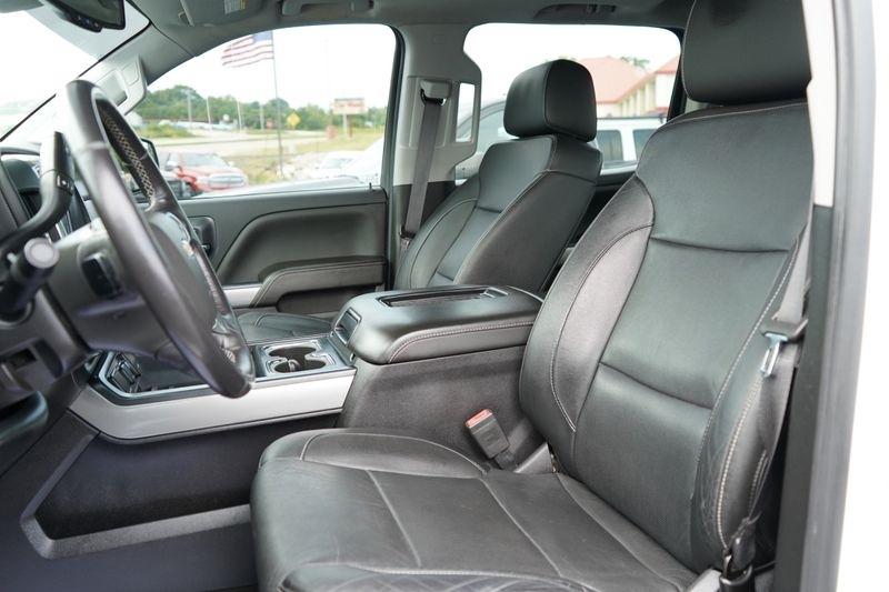 Chevrolet Silverado 1500 4WD Crew Cab 143.5" LTZ w/2LZ 2017