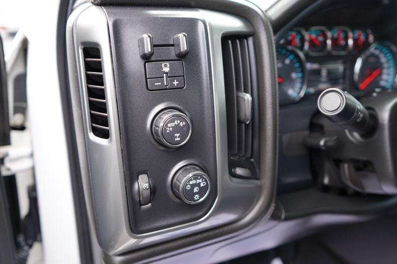 Chevrolet Silverado 1500 4WD Crew Cab 143.5" LTZ w/2LZ 2017