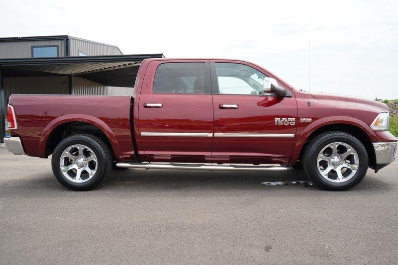 RAM 1500 Laramie 4x4 Crew Cab 5'7" Box 2018