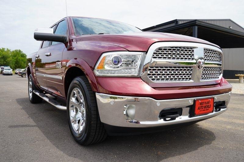 RAM 1500 Laramie 4x4 Crew Cab 5'7" Box 2018