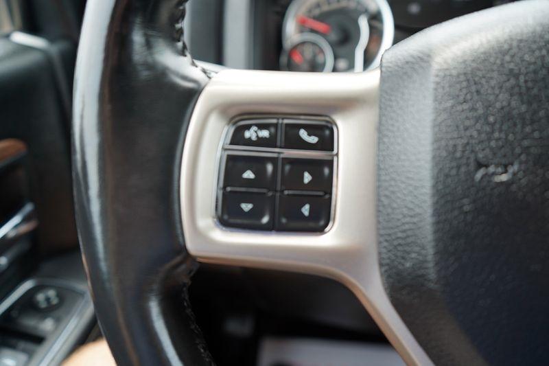 RAM 1500 Laramie 4x4 Crew Cab 5'7" Box 2018