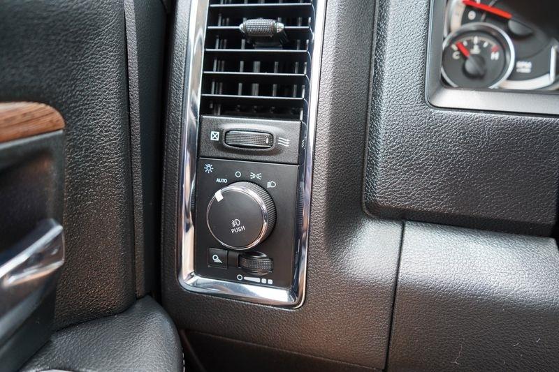 RAM 1500 Laramie 4x4 Crew Cab 5'7" Box 2018