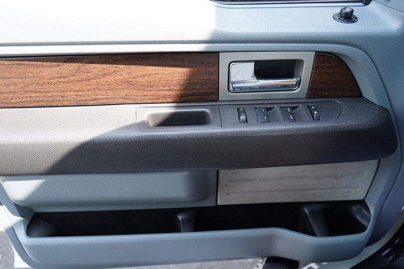 Ford F-150 4WD SuperCrew 145" Platinum 2014