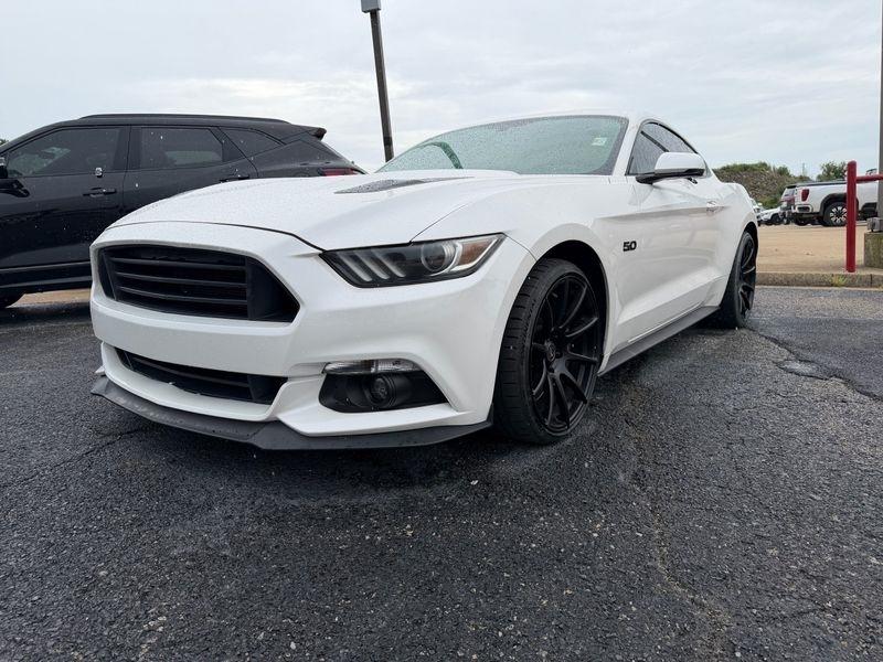 Ford Mustang GT Fastback 2017