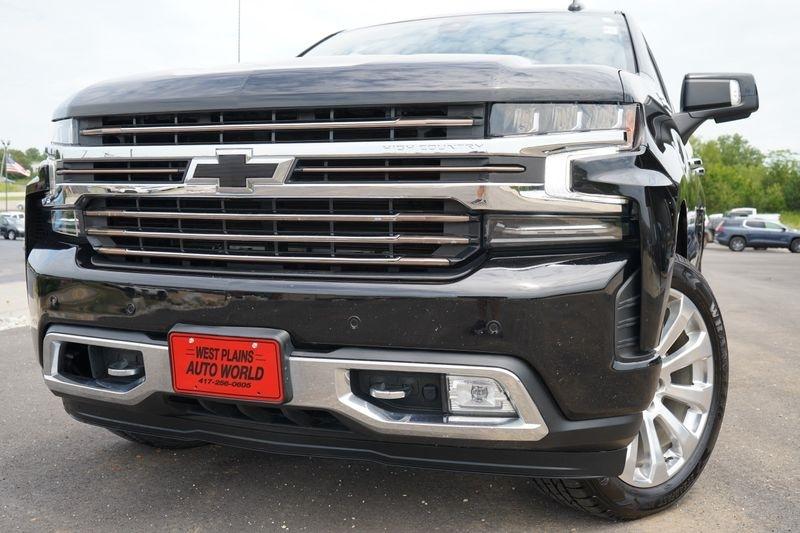 Chevrolet Silverado 1500 LTD 4WD Crew Cab 147" High Country 2022