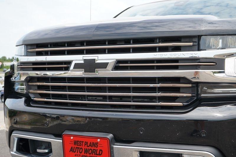Chevrolet Silverado 1500 LTD 4WD Crew Cab 147" High Country 2022