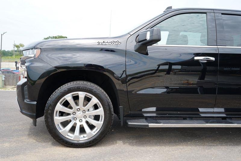 Chevrolet Silverado 1500 LTD 4WD Crew Cab 147" High Country 2022