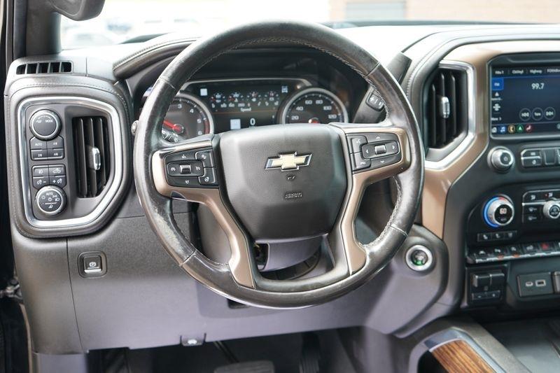 Chevrolet Silverado 1500 LTD 4WD Crew Cab 147" High Country 2022