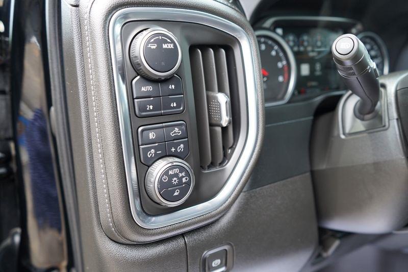 Chevrolet Silverado 1500 LTD 4WD Crew Cab 147" High Country 2022