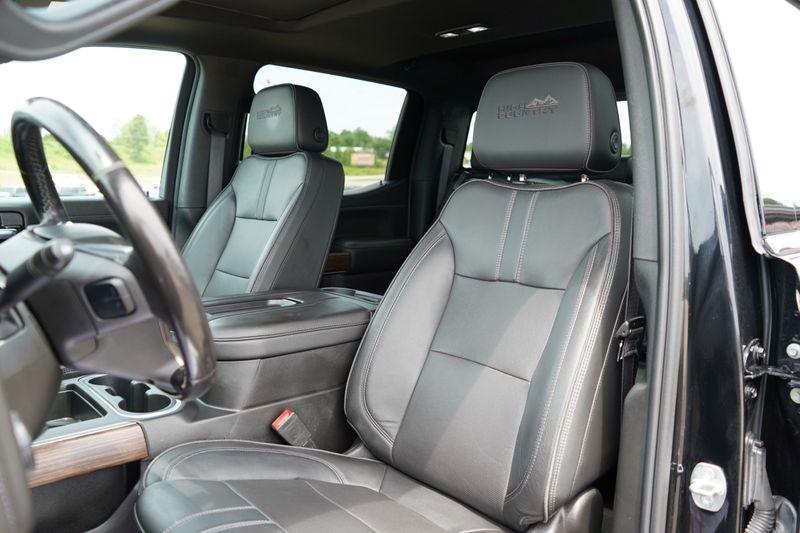 Chevrolet Silverado 1500 LTD 4WD Crew Cab 147" High Country 2022
