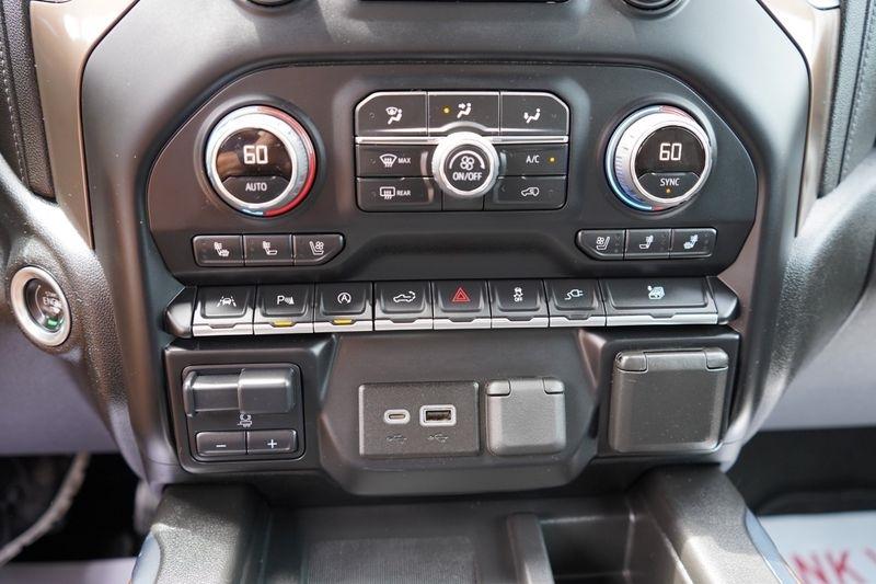 Chevrolet Silverado 1500 LTD 4WD Crew Cab 147" High Country 2022