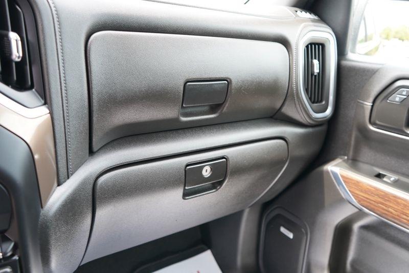 Chevrolet Silverado 1500 LTD 4WD Crew Cab 147" High Country 2022