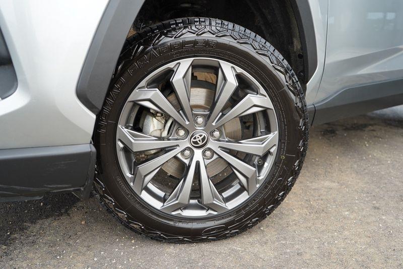 Toyota RAV4 Hybrid Limited AWD (Natl) 2023