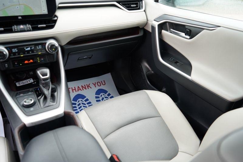 Toyota RAV4 Hybrid Limited AWD (Natl) 2023