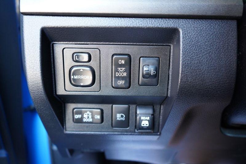 Toyota Tundra 4WD TRD Pro CrewMax 5.5' Bed 5.7L (Natl) 2020