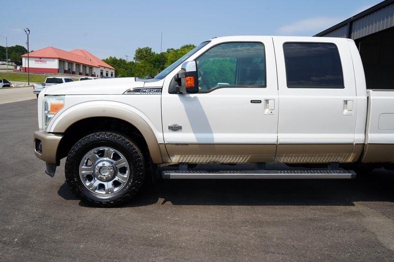 Ford Super Duty F-350 SRW King Ranch 4WD Crew Cab 6.75' Box 2012