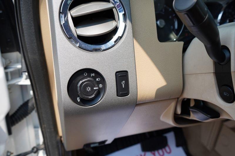 Ford Super Duty F-350 SRW King Ranch 4WD Crew Cab 6.75' Box 2012