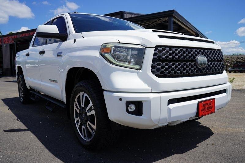Toyota Tundra 4WD 1794 Edition CrewMax 5.5' Bed 5.7L (Natl) 2018