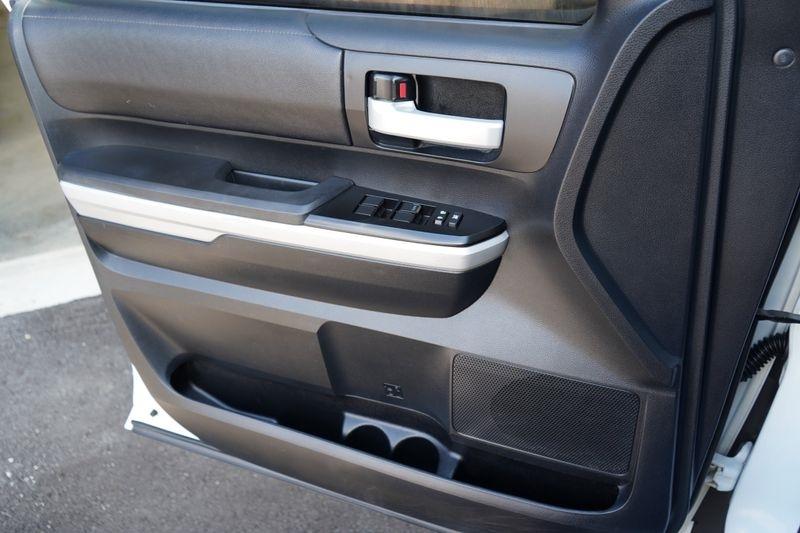 Toyota Tundra 4WD 1794 Edition CrewMax 5.5' Bed 5.7L (Natl) 2018