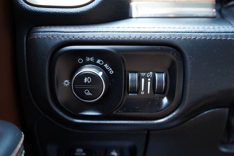 RAM 1500 Longhorn 4x4 Crew Cab 5'7" Box 2019
