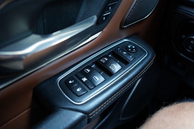 RAM 1500 Longhorn 4x4 Crew Cab 5'7" Box 2019
