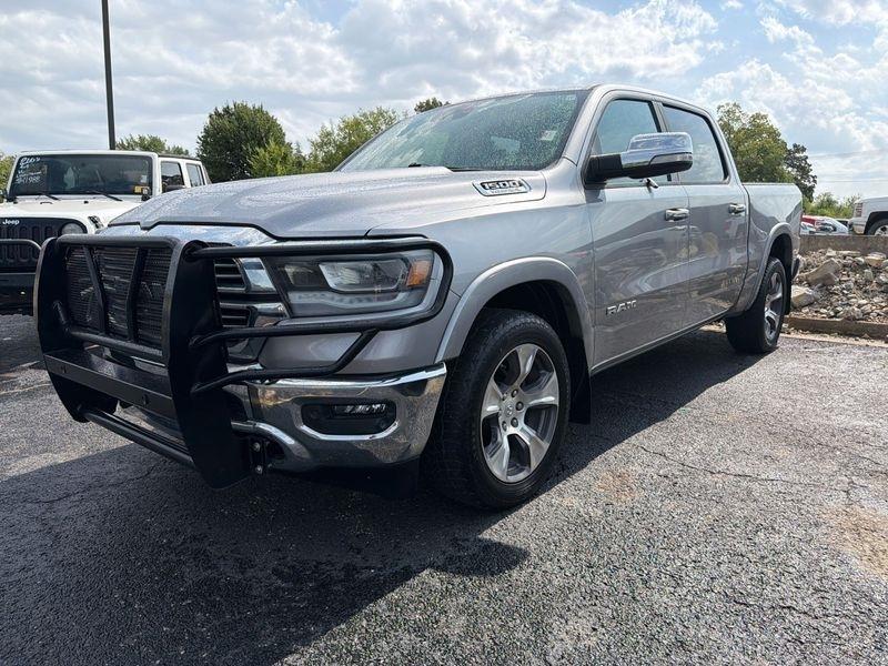 RAM 1500 Laramie 4x4 Crew Cab 5'7" Box 2021