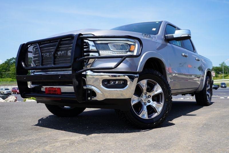 RAM 1500 Laramie 4x4 Crew Cab 5'7" Box 2021