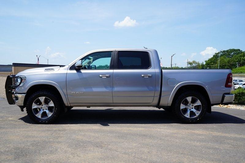 RAM 1500 Laramie 4x4 Crew Cab 5'7" Box 2021