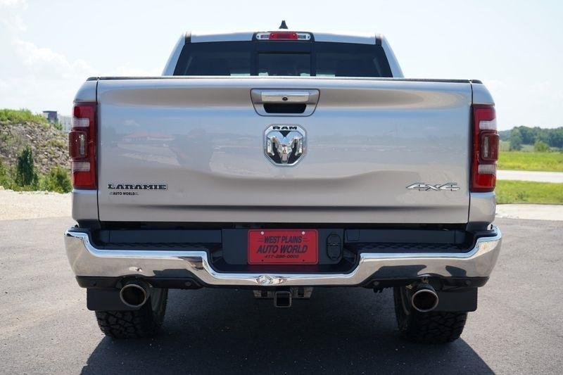 RAM 1500 Laramie 4x4 Crew Cab 5'7" Box 2021