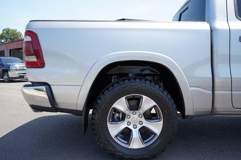 RAM 1500 Laramie 4x4 Crew Cab 5'7" Box 2021