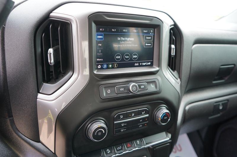 Chevrolet Silverado 1500 4WD Crew Cab 147" Custom Trail Boss 2021