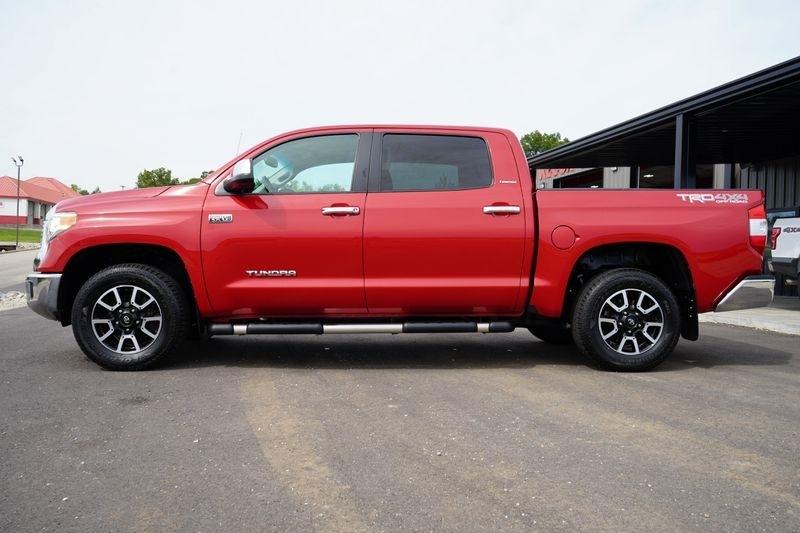 Toyota Tundra 4WD Limited CrewMax 5.5' Bed 5.7L FFV (Natl) 2017